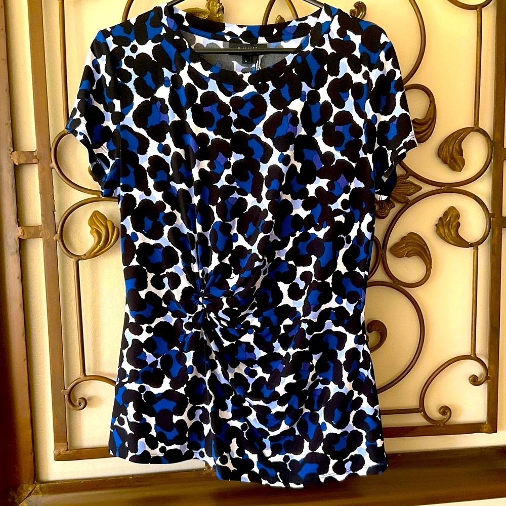 DKNY Beautiful Top